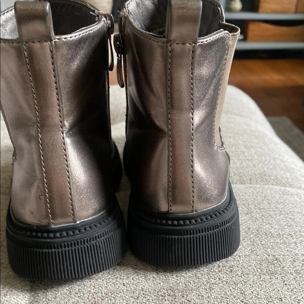 Tahari Girls Metallic Ankle Boots Side Zip Fashion Boots Size 2